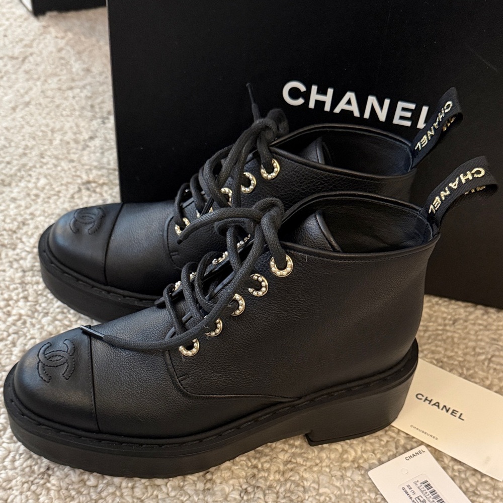 CHANEL Black Leather Lace-Up Platform Boots with Logo Cap - Picture 2 of 14